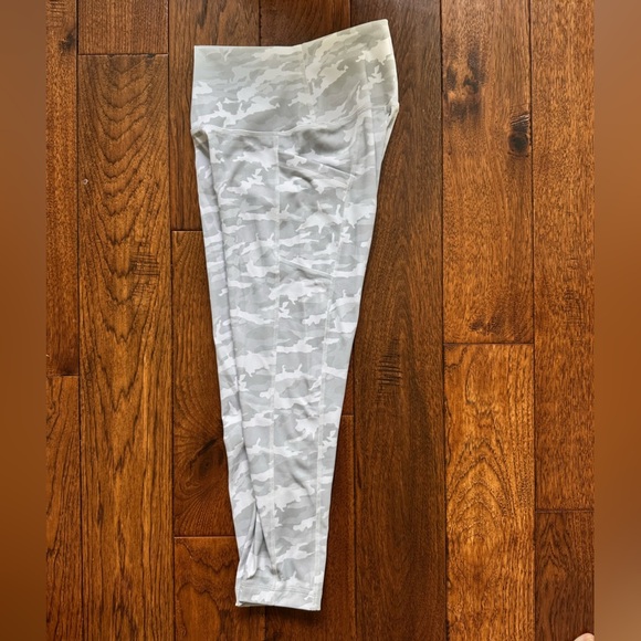 90 Degree by Reflex Lux Camo Side Pocket Leggings Size S - Picture 5 of 7